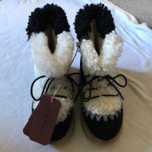 MOU Platform Shearling Booties, NWT, Size 6